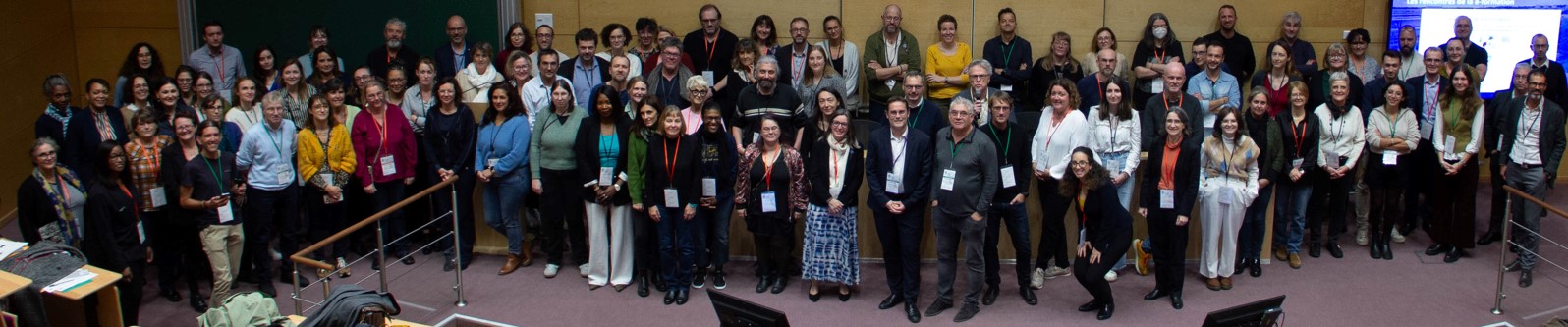 Photo de groupe des participants aux rencontres 2025 en présentiel